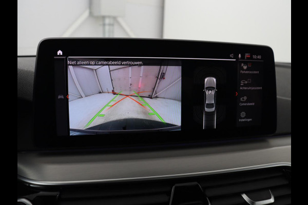 BMW 5 Serie 530d M Sport | Schuifdak | Head-Up | Nappaleder | Trekhaak | Adaptive cruise | Laserlicht | Camera | Stoelverwarming | Navigatie | 20'' | Sfeerverlichting | Park Assist | Origineel NL