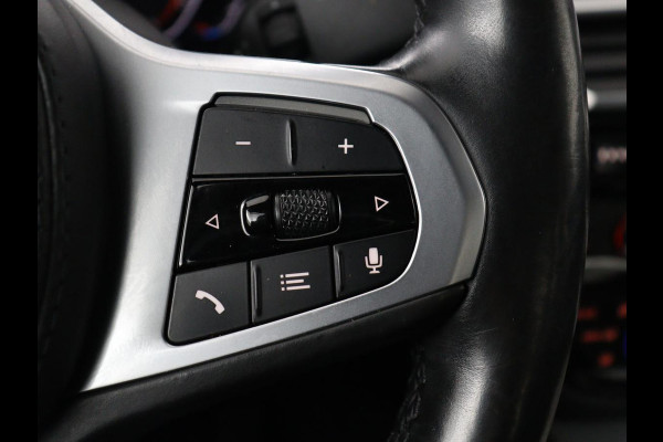 BMW 5 Serie 530d M Sport | Schuifdak | Head-Up | Nappaleder | Trekhaak | Adaptive cruise | Laserlicht | Camera | Stoelverwarming | Navigatie | 20'' | Sfeerverlichting | Park Assist | Origineel NL