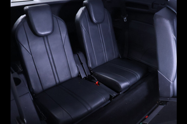 Peugeot 5008 1.2 PureTech Allure [TREKHAAK, APPLE CARPLAY, ANDROID AUTO, CRUISE CONTROL, SFEERVERLICHTING, 360 CAMERA, PDC V+A, 7-ZITTER, NIEUWSTAAT]