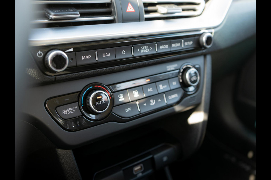 Kia e-Niro DynamicLine 64 kWh | Nederlandse dealer onderhouden auto | Navigatie | Clima |