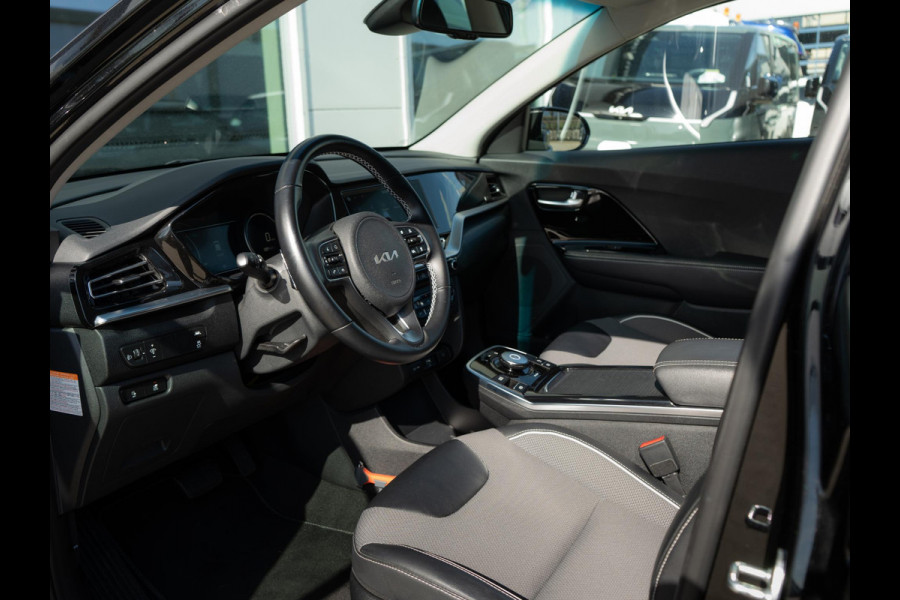 Kia e-Niro DynamicLine 64 kWh | Nederlandse dealer onderhouden auto | Navigatie | Clima |