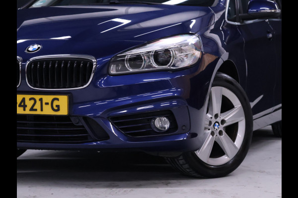 BMW 2 Serie Gran Tourer 218i 7p. Corporate Lease Executive [TREKHAAK, CRUISE CONTROL, BLUETOOTH TELEFOON, ACHTERUITRIJCAMERA, PDC V+A, STOELVERWARMING, 7-ZITTER, NIEUWTSAAT]