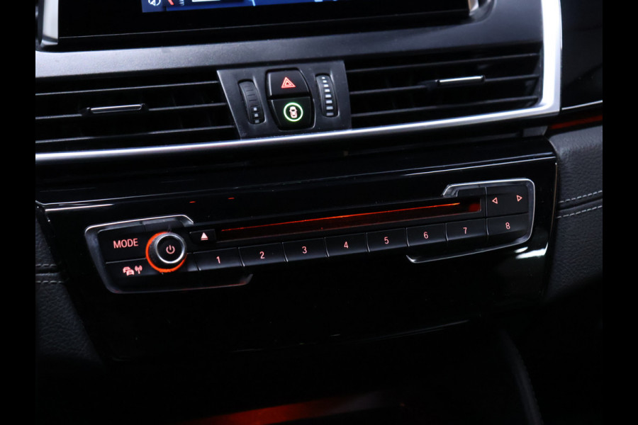 BMW 2 Serie Gran Tourer 218i 7p. Corporate Lease Executive [TREKHAAK, CRUISE CONTROL, BLUETOOTH TELEFOON, ACHTERUITRIJCAMERA, PDC V+A, STOELVERWARMING, 7-ZITTER, NIEUWTSAAT]