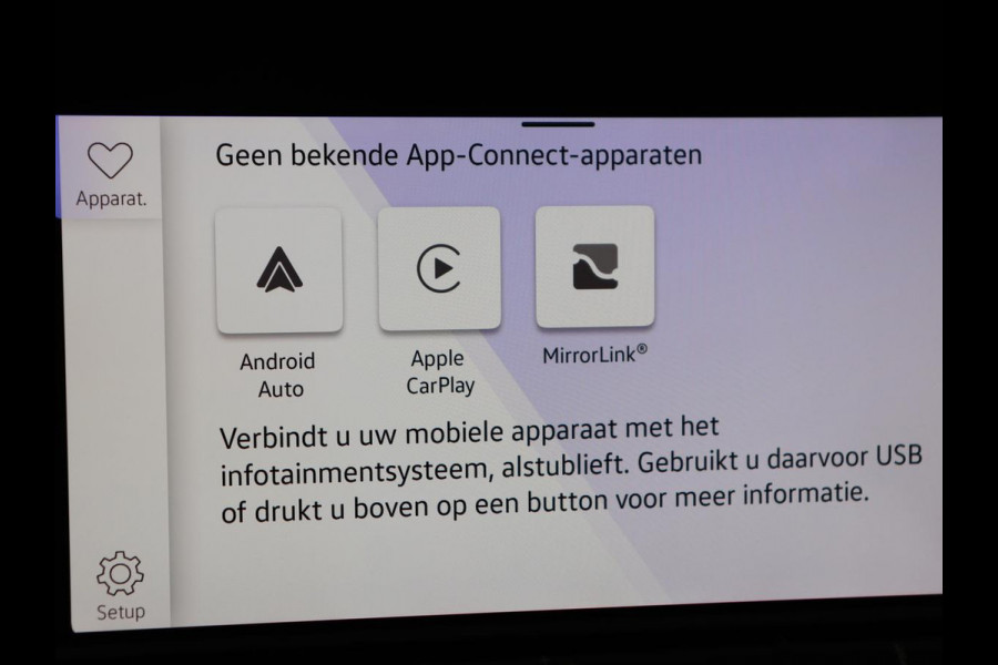 Volkswagen Golf 1.0 eTSI Life | Camera | Massage | Carplay | Adaptive cruise | Memory | Navigatie | Sfeerverlichting | Side Assist | File Assistent | Climate control | Park Assist | Getint glas