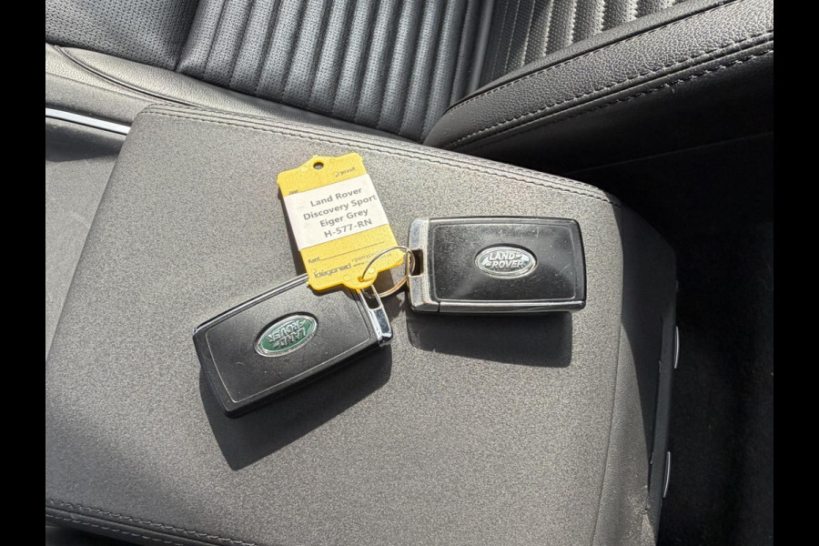 Land Rover Discovery Sport D150 2.0 R-Dynamic S | Panoramadak | Camera | Navigatie | Privacy Glass | Meridian |
