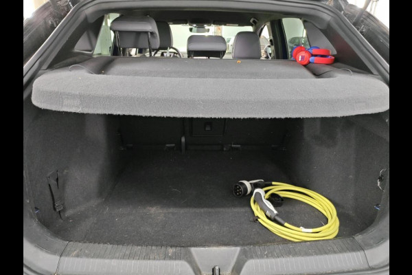 Volkswagen ID.4 First 77 kWh NL-AUTO | WARMTEPOMP | TREKHAAK