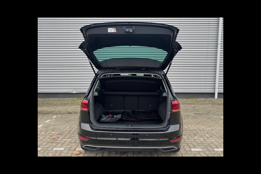 Volkswagen Golf Sportsvan 1.5 TSI Automaat,ACT Comfortline,Trekhaak,Achteruitrijcamera,parksensoren,Carplay/Andriod,cruisecontrol,