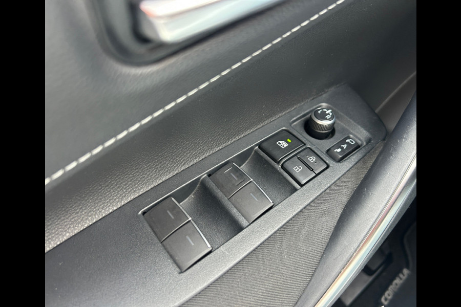Toyota Corolla Touring Sports 1.8 Hybrid Business Plus Trekh. Apple Carplay Digi Dash Rijklaarprijs!