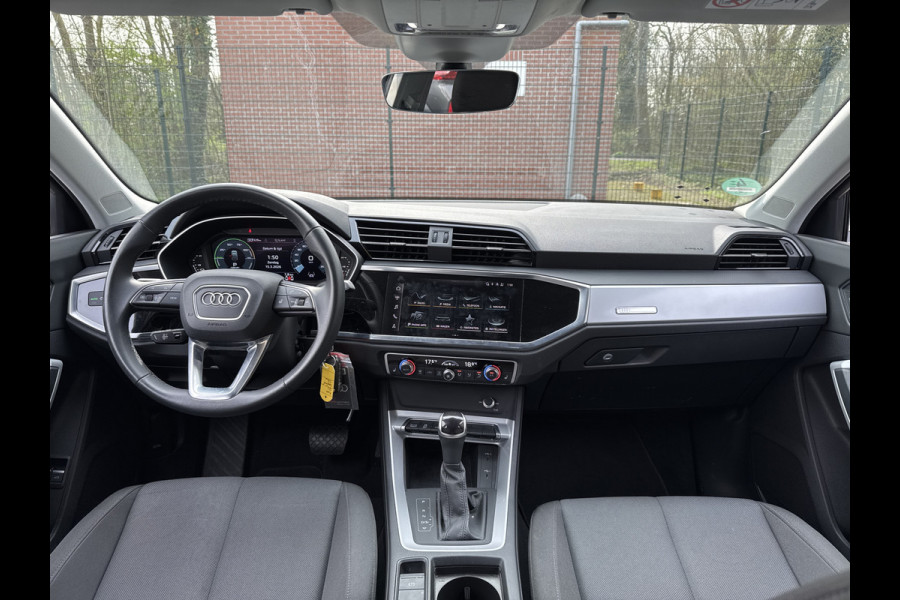 Audi Q3 Sportback 45 TFSI e 245PK BUSINESS EDITION CARPLAY/ACC/STUURVERW. WORDT VERWACHT!