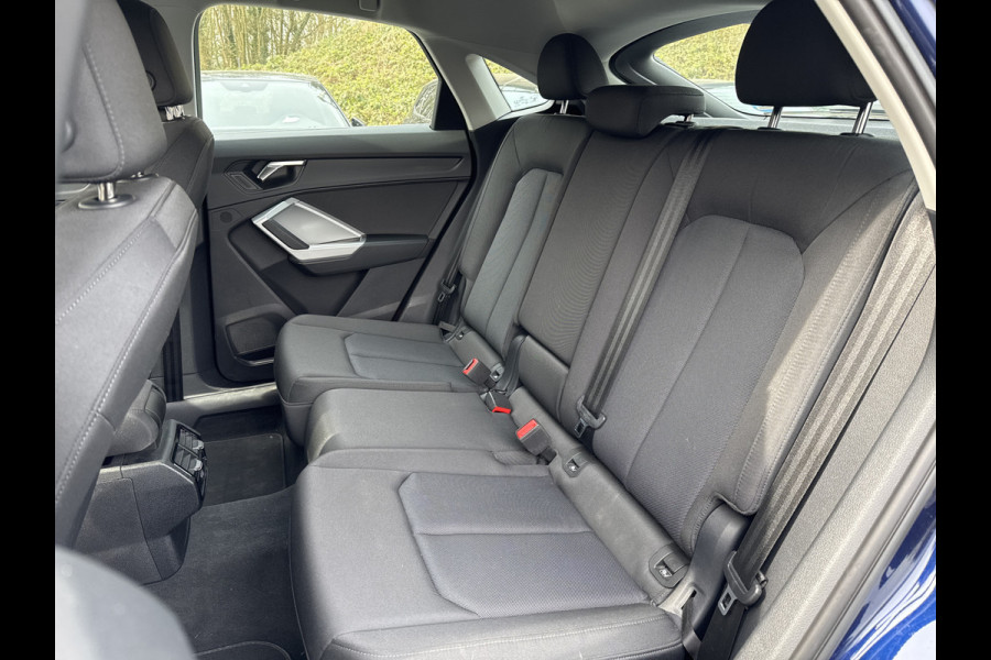 Audi Q3 Sportback 45 TFSI e 245PK BUSINESS EDITION CARPLAY/ACC/STUURVERW. WORDT VERWACHT!