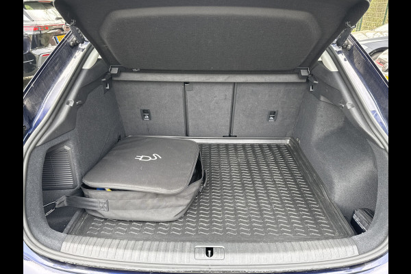 Audi Q3 Sportback 45 TFSI e 245PK BUSINESS EDITION CARPLAY/ACC/STUURVERW. WORDT VERWACHT!