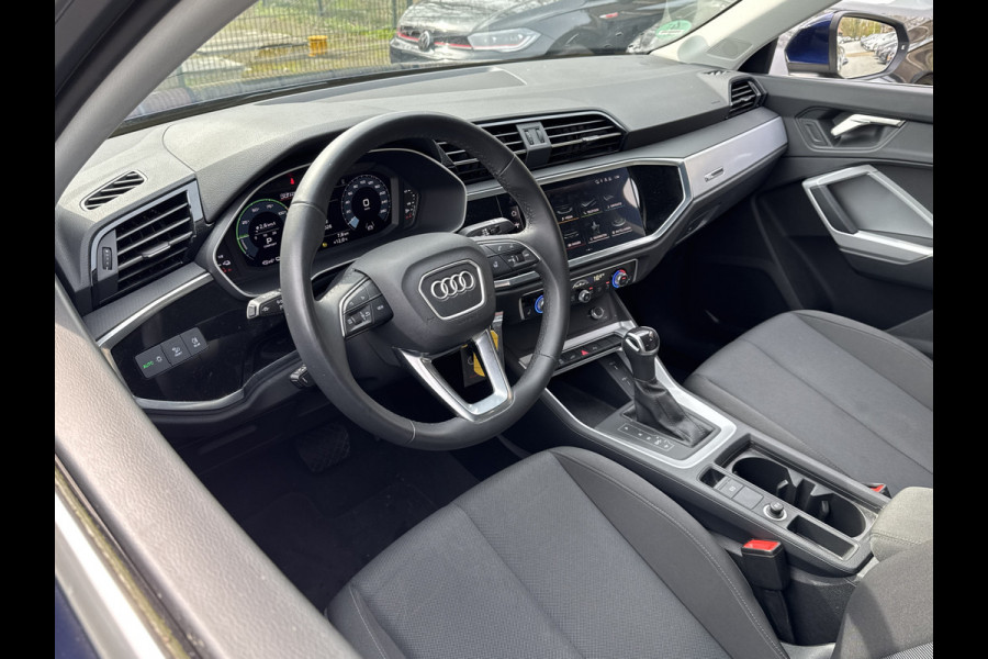 Audi Q3 Sportback 45 TFSI e 245PK BUSINESS EDITION CARPLAY/ACC/STUURVERW. WORDT VERWACHT!