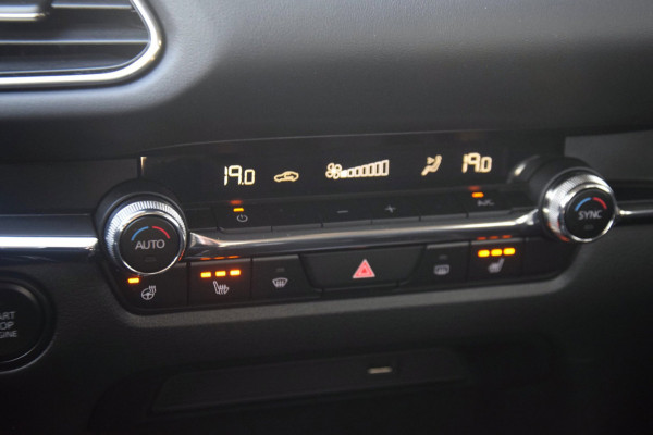 Mazda CX-30 2.0 e-SkyActiv-X M Hybrid Comfort Stuur en Stoelverwarming