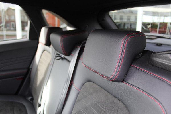 Ford Kuga 2.5 225 pk PHEV ST-Line X , 225pk , 1500kg Trekgwicht Winter Pack, Cruise Contol, Climate Control, Camera