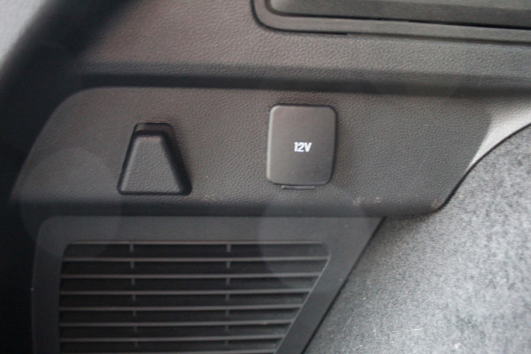 Ford Kuga 2.5 225 pk PHEV ST-Line X , 225pk , 1500kg Trekgwicht Winter Pack, Cruise Contol, Climate Control, Camera