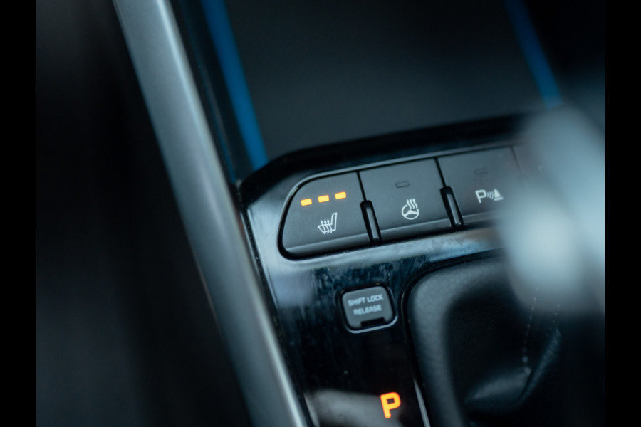 Kia Stonic 1.0 T-GDi MHEV GT-PlusLine | Schuif/kantel dak | Stoel & Stuur verw. | Prijs Rijklaar!!