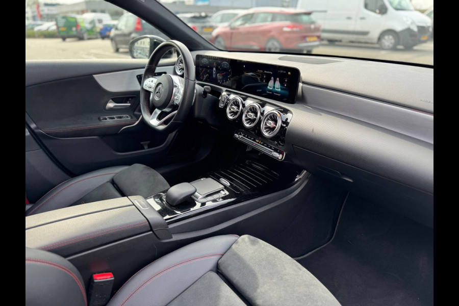 Mercedes-Benz A-Klasse 180 AMG 2021 Panorama Sfeerver. Memory