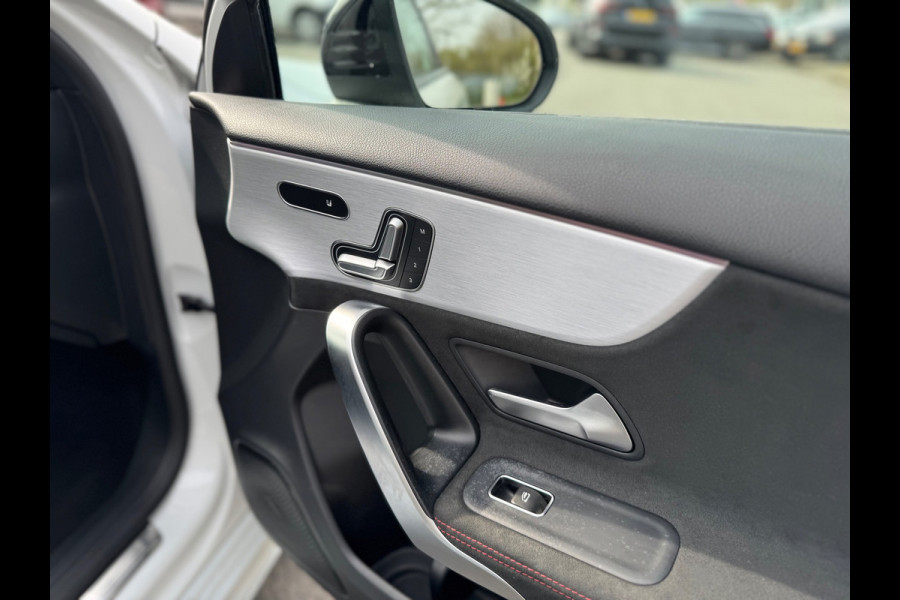 Mercedes-Benz A-Klasse 180 AMG 2021 Panorama Sfeerver. Memory