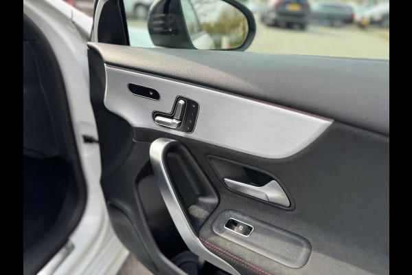 Mercedes-Benz A-Klasse 180 AMG 2021 Panorama Sfeerver. Memory