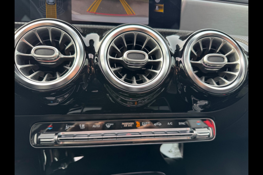 Mercedes-Benz A-Klasse 180 AMG 2021 Panorama Sfeerver. Memory