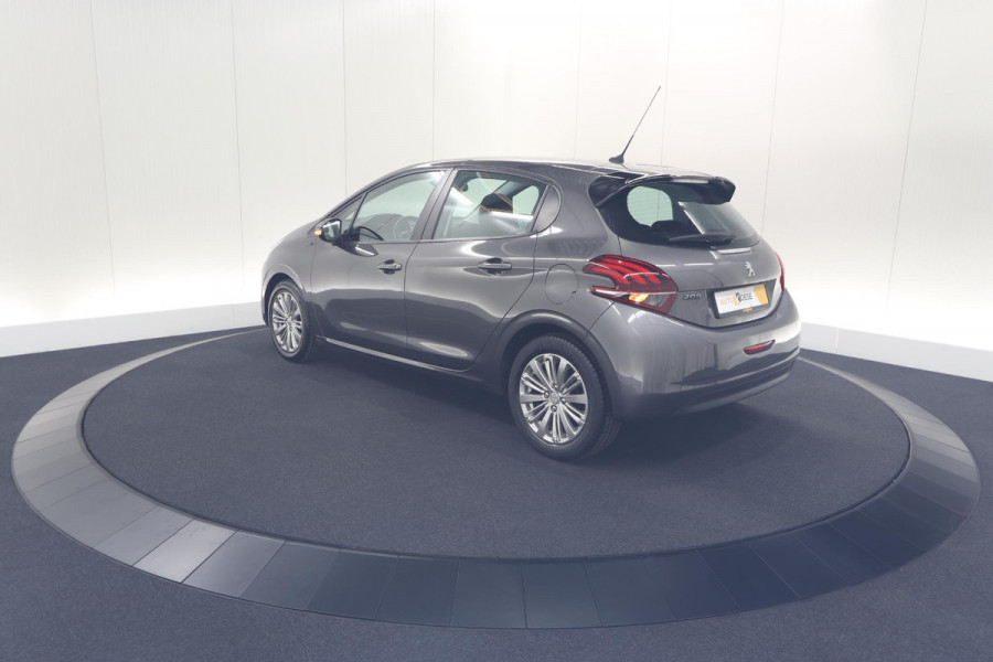 Peugeot 208 PureTech 82 Signature | Apple Carplay | Parkeersensoren | Navigatie | Airco