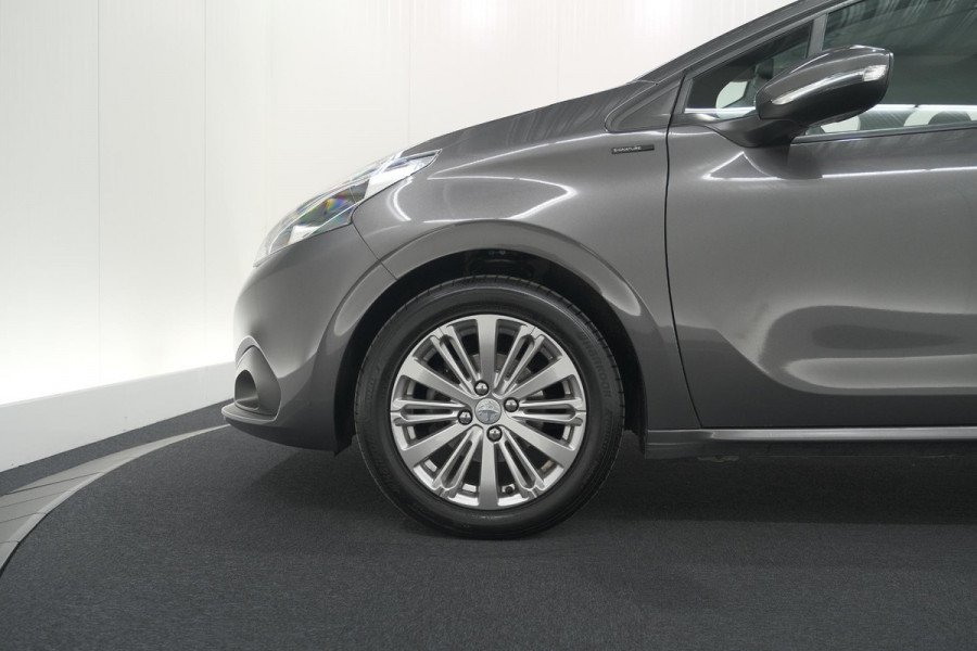 Peugeot 208 PureTech 82 Signature | Apple Carplay | Parkeersensoren | Navigatie | Airco