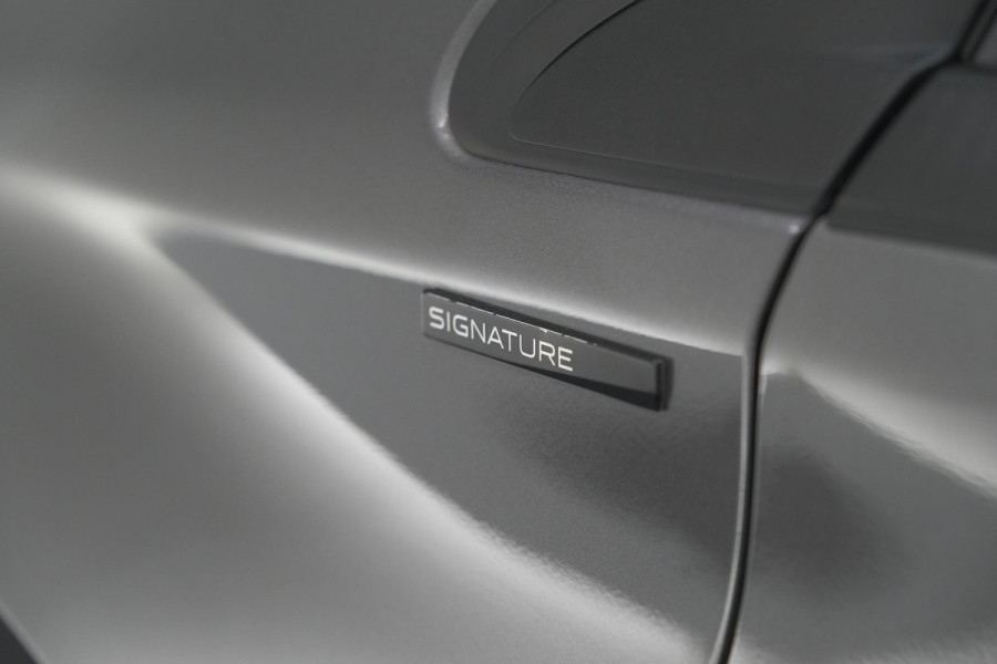 Peugeot 208 PureTech 82 Signature | Apple Carplay | Parkeersensoren | Navigatie | Airco