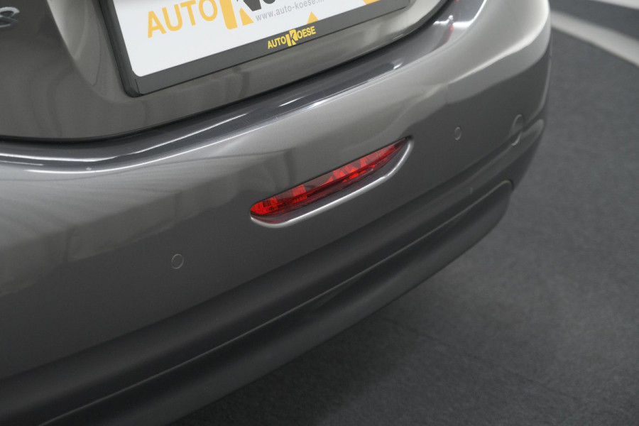 Peugeot 208 PureTech 82 Signature | Apple Carplay | Parkeersensoren | Navigatie | Airco