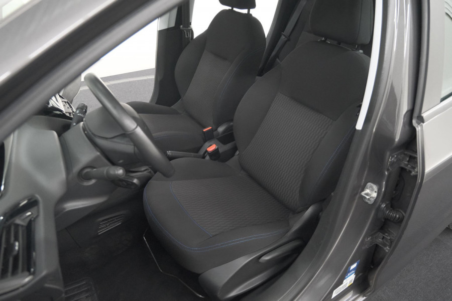 Peugeot 208 PureTech 82 Signature | Apple Carplay | Parkeersensoren | Navigatie | Airco