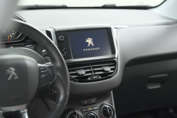Peugeot 208 PureTech 82 Signature | Apple Carplay | Parkeersensoren | Navigatie | Airco