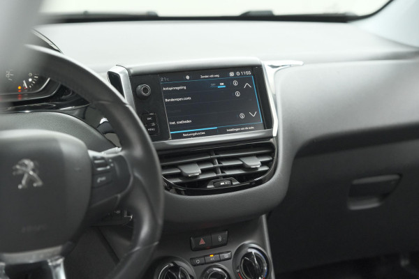 Peugeot 208 PureTech 82 Signature | Apple Carplay | Parkeersensoren | Navigatie | Airco