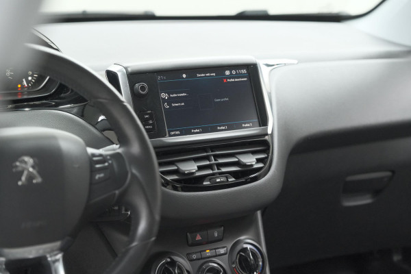 Peugeot 208 PureTech 82 Signature | Apple Carplay | Parkeersensoren | Navigatie | Airco