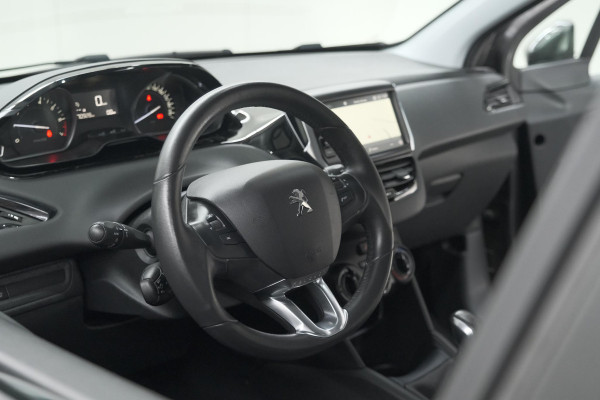 Peugeot 208 PureTech 82 Signature | Apple Carplay | Parkeersensoren | Navigatie | Airco