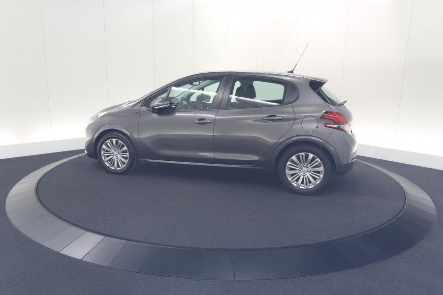 Peugeot 208 PureTech 82 Signature | Apple Carplay | Parkeersensoren | Navigatie | Airco