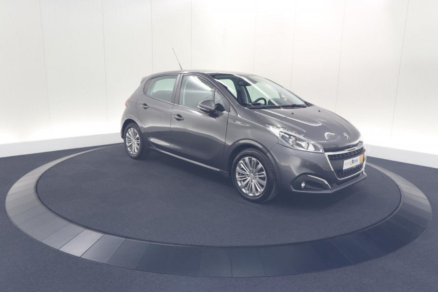 Peugeot 208 PureTech 82 Signature | Apple Carplay | Parkeersensoren | Navigatie | Airco