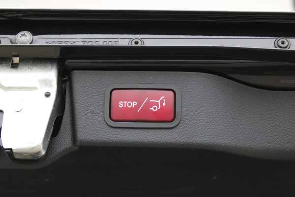 Mercedes-Benz V-Klasse 300d / DC / AMG / 4-Matic / Panorama / Elec Stoelen / 360 Cam / Burmester / Vol Opties / NIEUWSTAAT