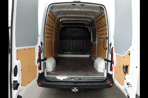 Renault Master T33 2.3 dCi 135PK L2H2 Work Edition Airco Cruise Control Camera Navi PDCA Trekhaak