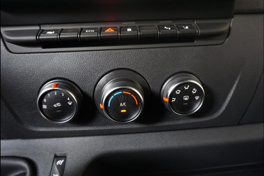 Renault Master T33 2.3 dCi 135PK L2H2 Work Edition Airco Cruise Control Camera Navi PDCA Trekhaak