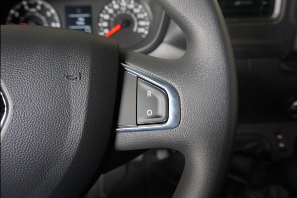 Renault Master T33 2.3 dCi 135PK L2H2 Work Edition Airco Cruise Control Camera Navi PDCA Trekhaak