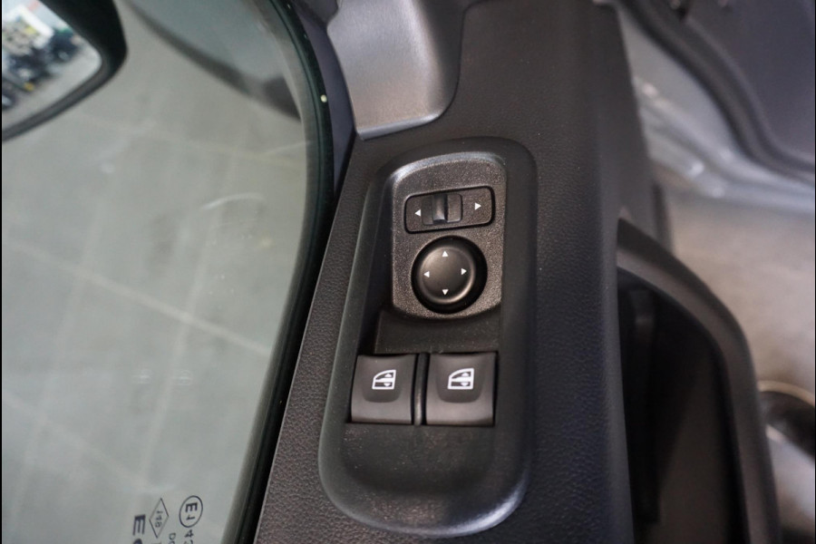 Renault Master T33 2.3 dCi 135PK L2H2 Work Edition Airco Cruise Control Camera Navi PDCA Trekhaak
