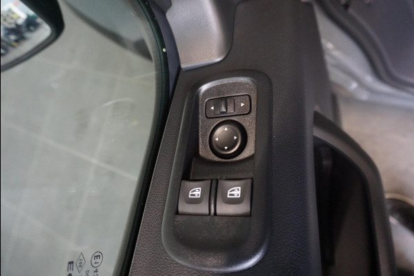 Renault Master T33 2.3 dCi 135PK L2H2 Work Edition Airco Cruise Control Camera Navi PDCA Trekhaak