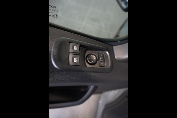 Renault Master T33 2.3 dCi 135PK L2H2 Work Edition Airco Cruise Control Camera Navi PDCA Trekhaak