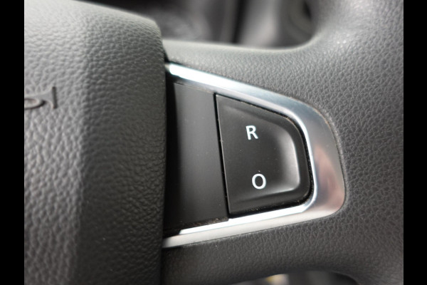 Renault Master T33 2.3 dCi 135PK L2H2 Work Edition Airco Cruise Control Camera Navi PDCA Trekhaak