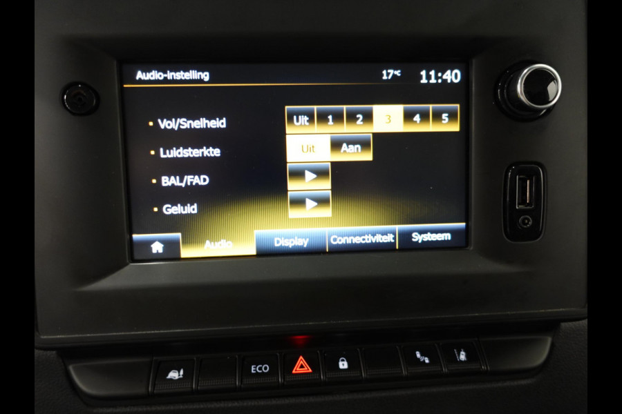 Renault Master T33 2.3 dCi 135PK L2H2 Work Edition Airco Cruise Control Camera Navi PDCA Trekhaak