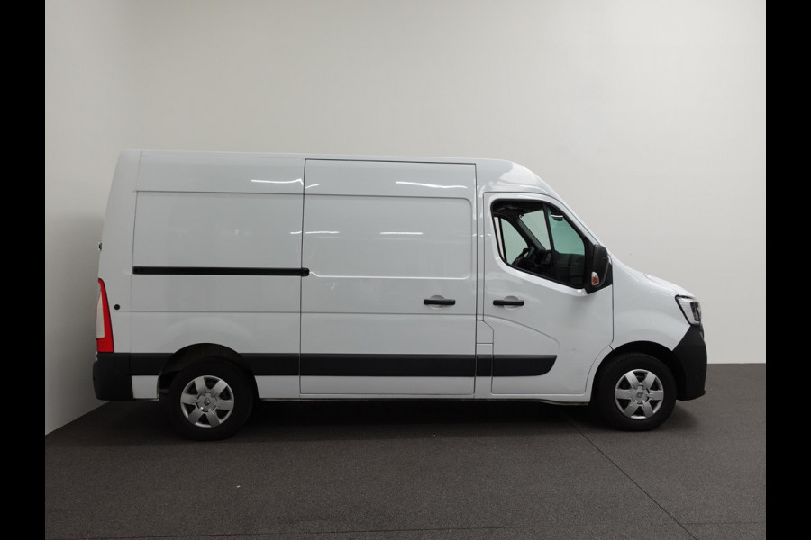 Renault Master T33 2.3 dCi 135PK L2H2 Work Edition Airco Cruise Control Camera Navi PDCA Trekhaak