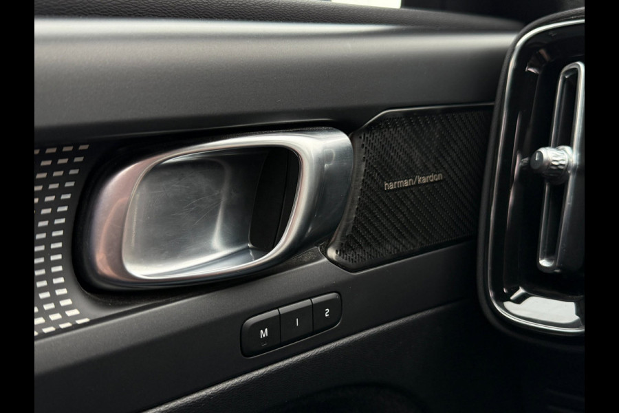 Volvo XC40 1.5 T5 Recharge R-Design NL-auto | Schuif- Kanteldak | H&K | Trekhaak | Stoelverwarming | Memory | Adaptive Cruise