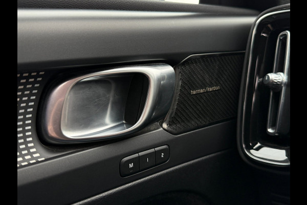 Volvo XC40 1.5 T5 Recharge R-Design NL-auto | Schuif- Kanteldak | H&K | Trekhaak | Stoelverwarming | Memory | Adaptive Cruise