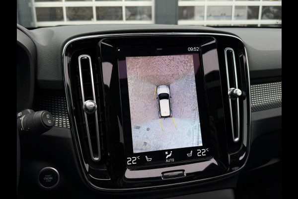 Volvo XC40 1.5 T5 Recharge R-Design NL-auto | Schuif- Kanteldak | H&K | Trekhaak | Stoelverwarming | Memory | Adaptive Cruise