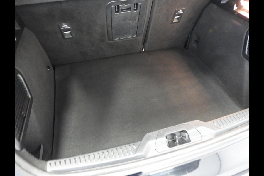 Ford Focus 1.0 EcoBoost Titanium X Business NAVI/CAMERA/LED/VIRTUAL/16"LMV!