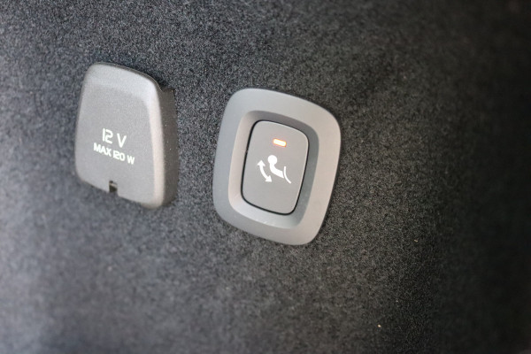 Volvo V60 2.0 T6 Recharge 340PK AWD R-Design Elektr.-trekhaak/Pano-dak/Winter-pack/Memory-stoel/Camera